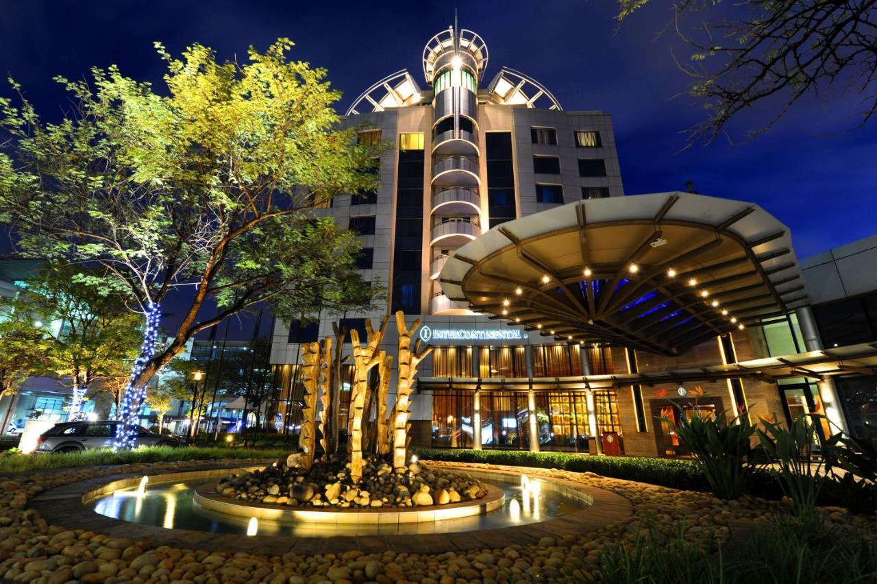 Intercontinental Johannesburg Or Tambo Airport Hotel By Ihg Kempton Park Exteriér fotografie The Royal