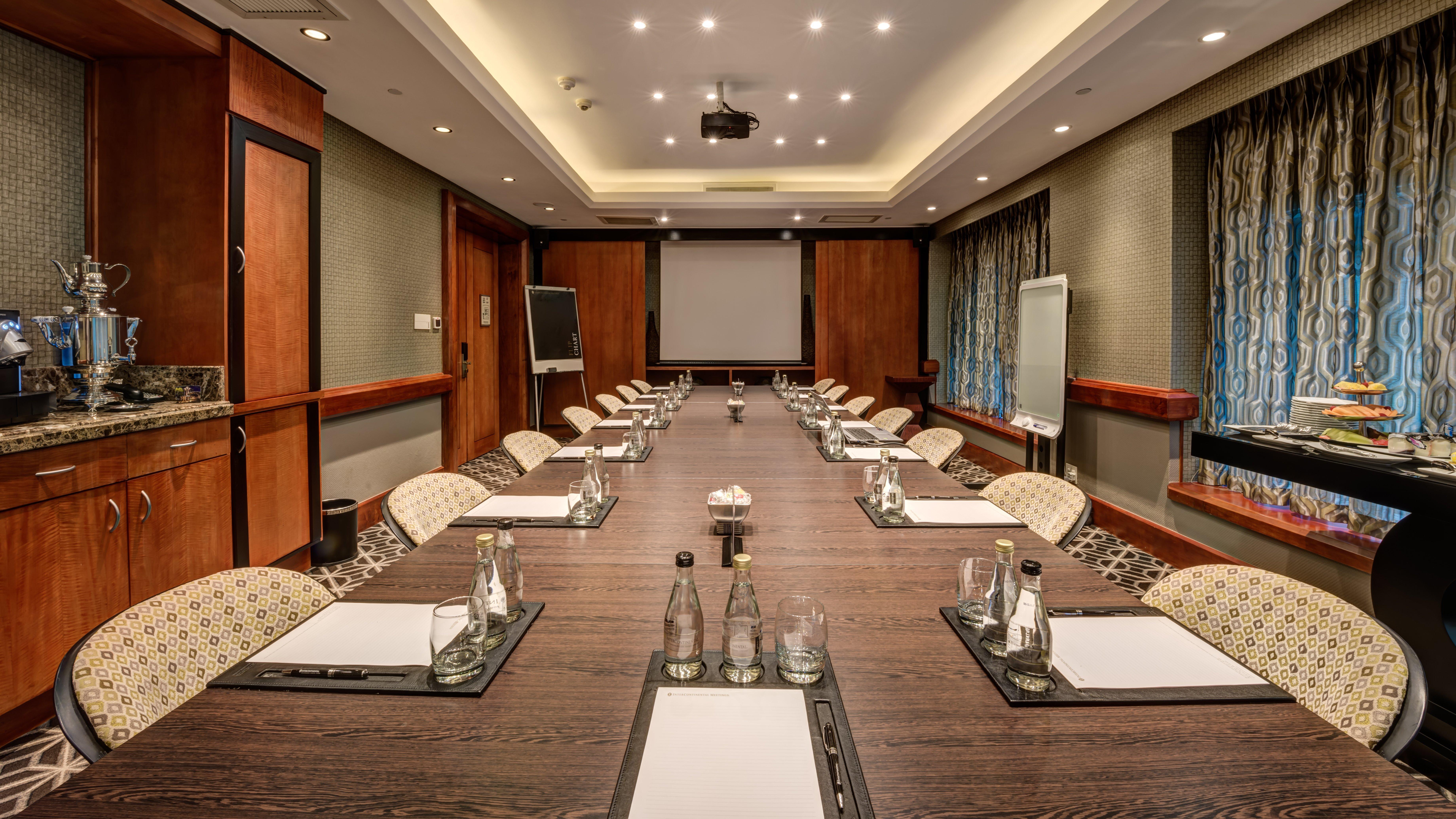 Intercontinental Johannesburg Or Tambo Airport Hotel By Ihg Kempton Park Exteriér fotografie Meeting room