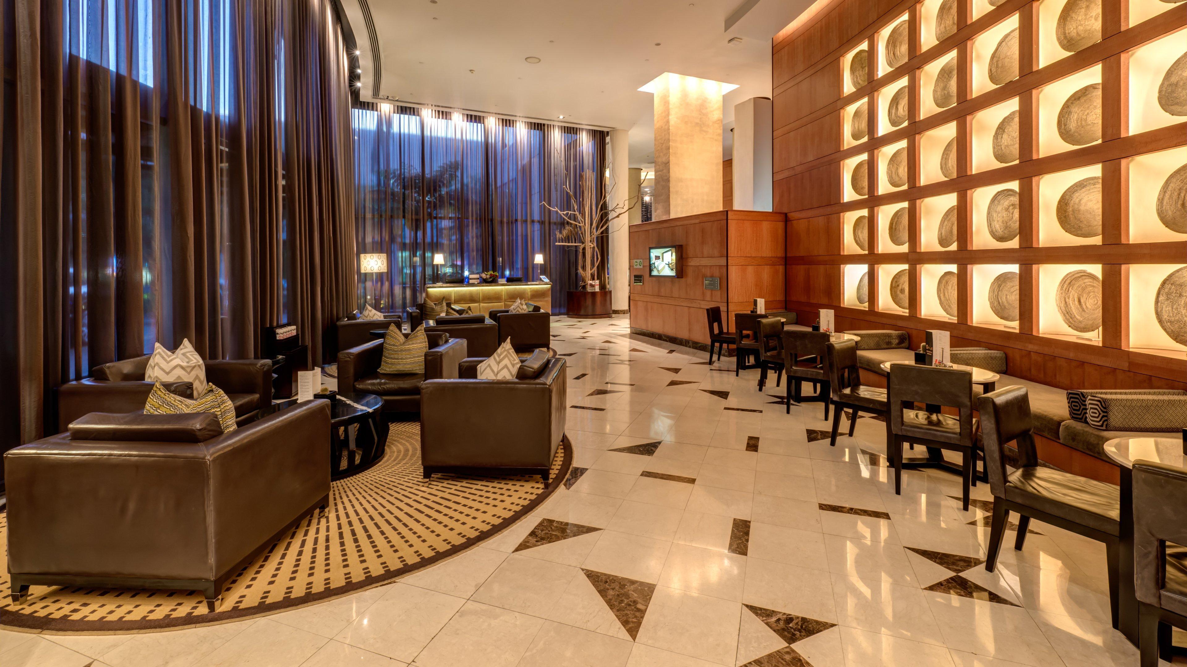 Intercontinental Johannesburg Or Tambo Airport Hotel By Ihg Kempton Park Exteriér fotografie The lobby of the hotel